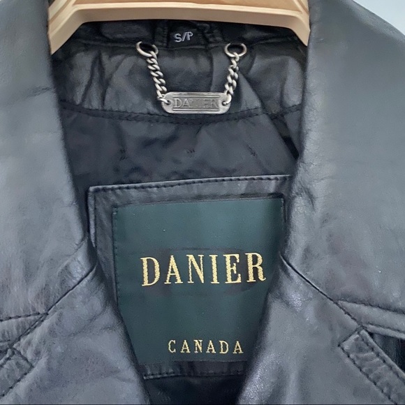 Danier Leather Black Button closure Women's Jacket - Picture 3 of 14